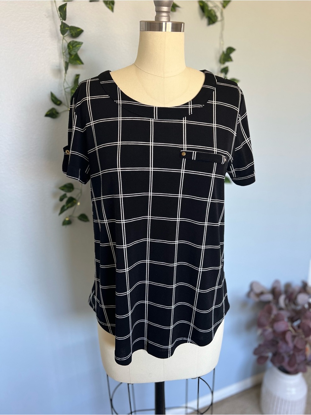 The Workshop Black & White Grid Plaid Top Gold Zipper Back Size M